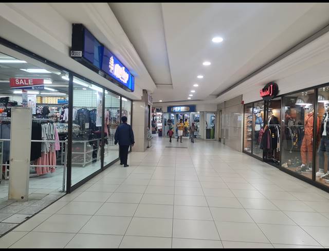 189M² RETAIL TO LET IN HALFWAY HOUSE